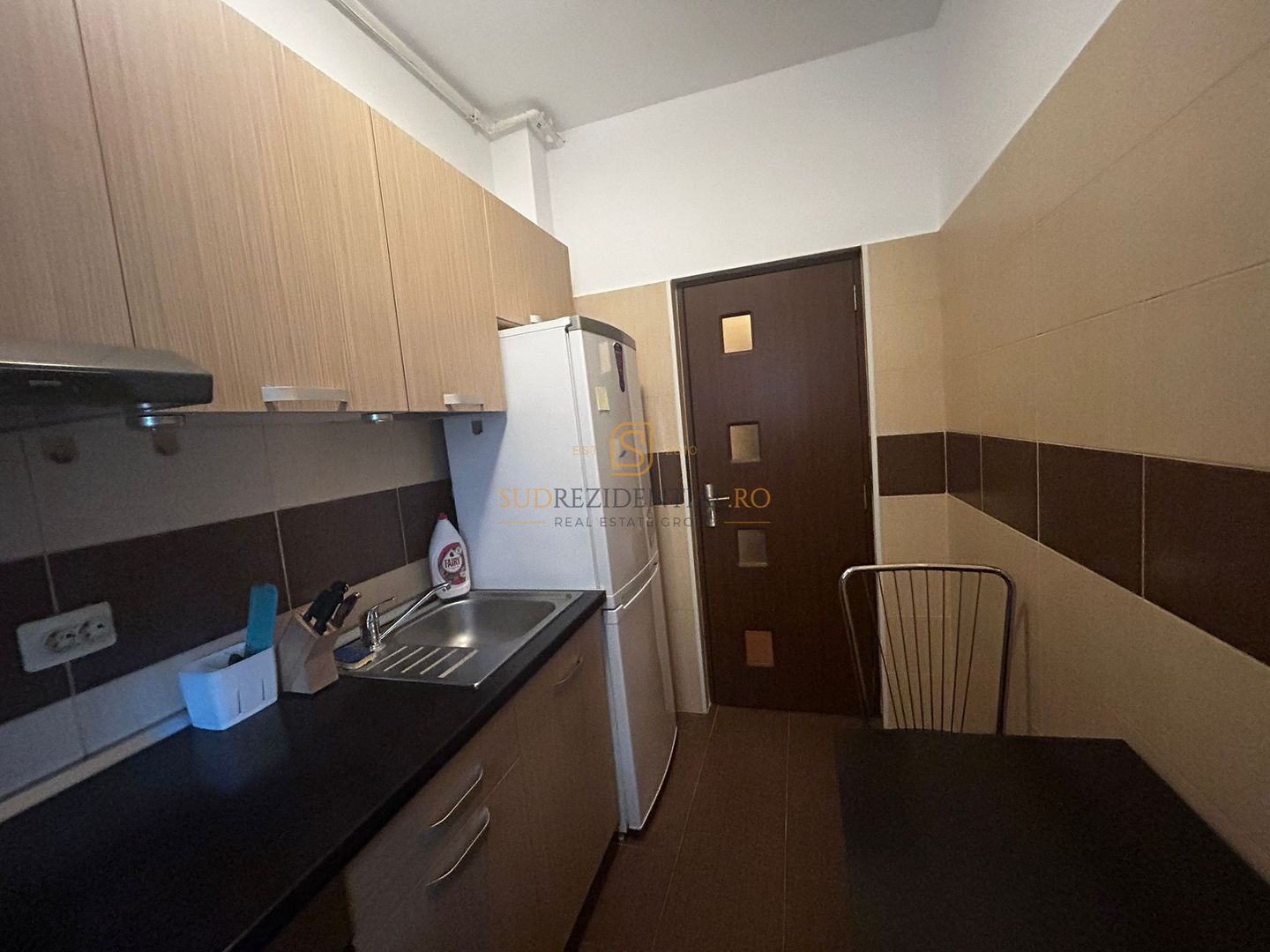 Se inchiriaza garsoniera, mobilata si utilata -metrou Dimitrie Leonida - Poză 5