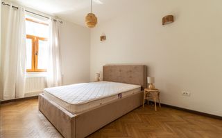 Vila interbelica AIRBNB "la cheie" - Poză 3