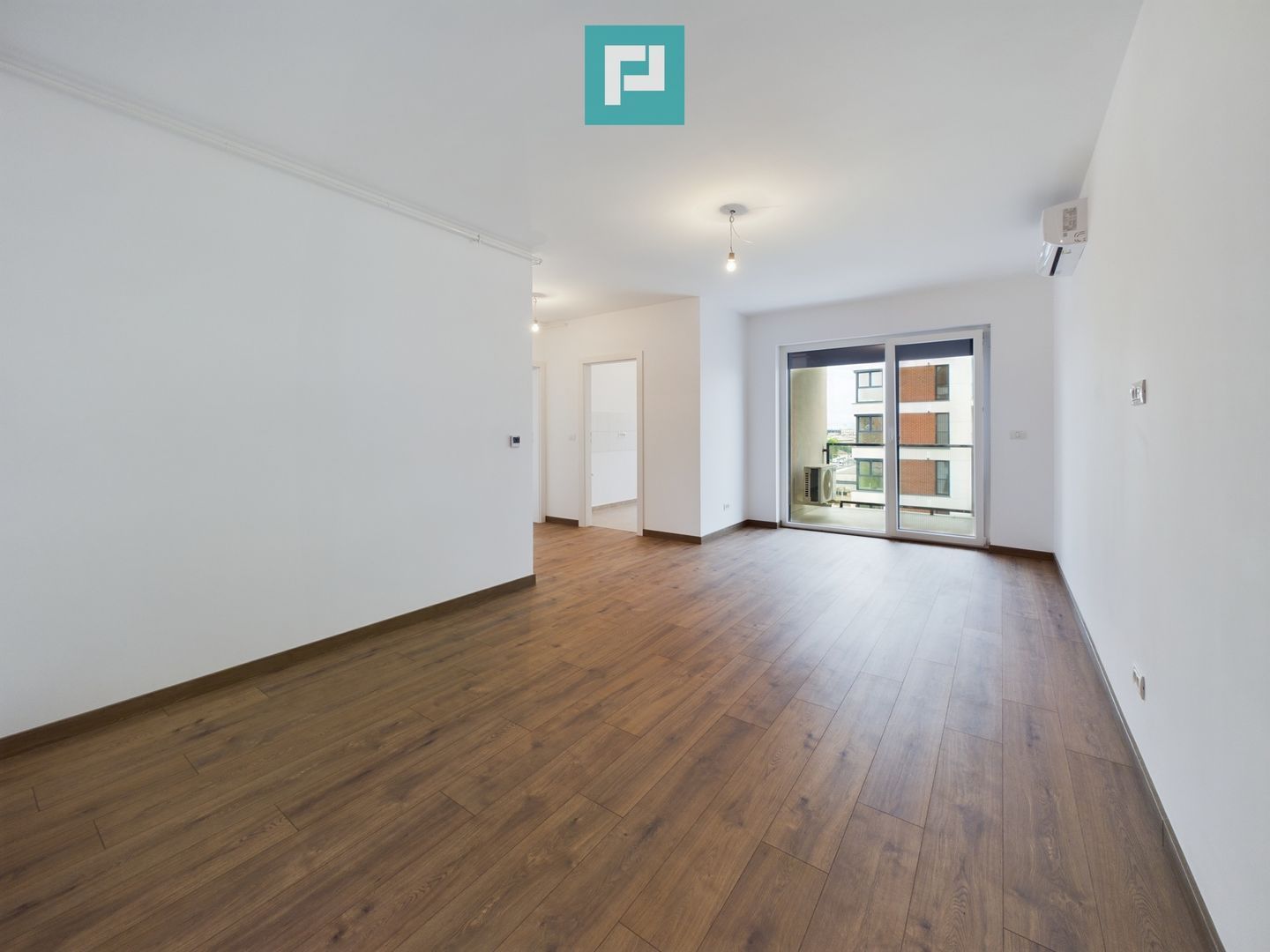 Apartament cu finisaje premium în loc nou - Poză 1
