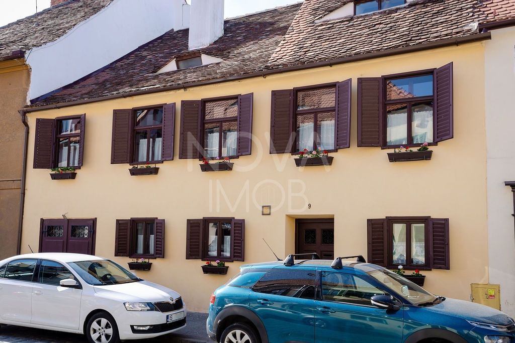 CASA INDIVIDUALA IN CENTRUL ISTORIC AL SIBIULUI - Poză 4