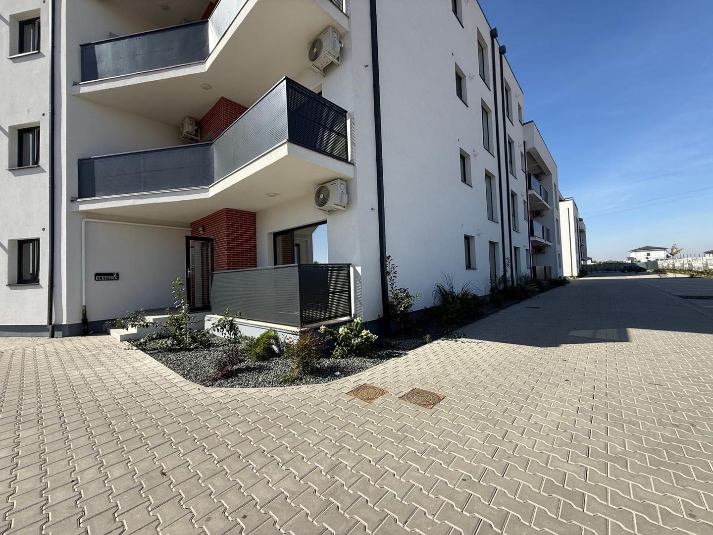 Apartament 2camere 77mp unic în ansamblu, cu terasă atipică și vedere panoramică - Poză 3
