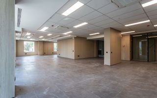 Chirie, spațiu comercial amplasat pe bd. Ștefan cel Mare, Centru - Poză 10