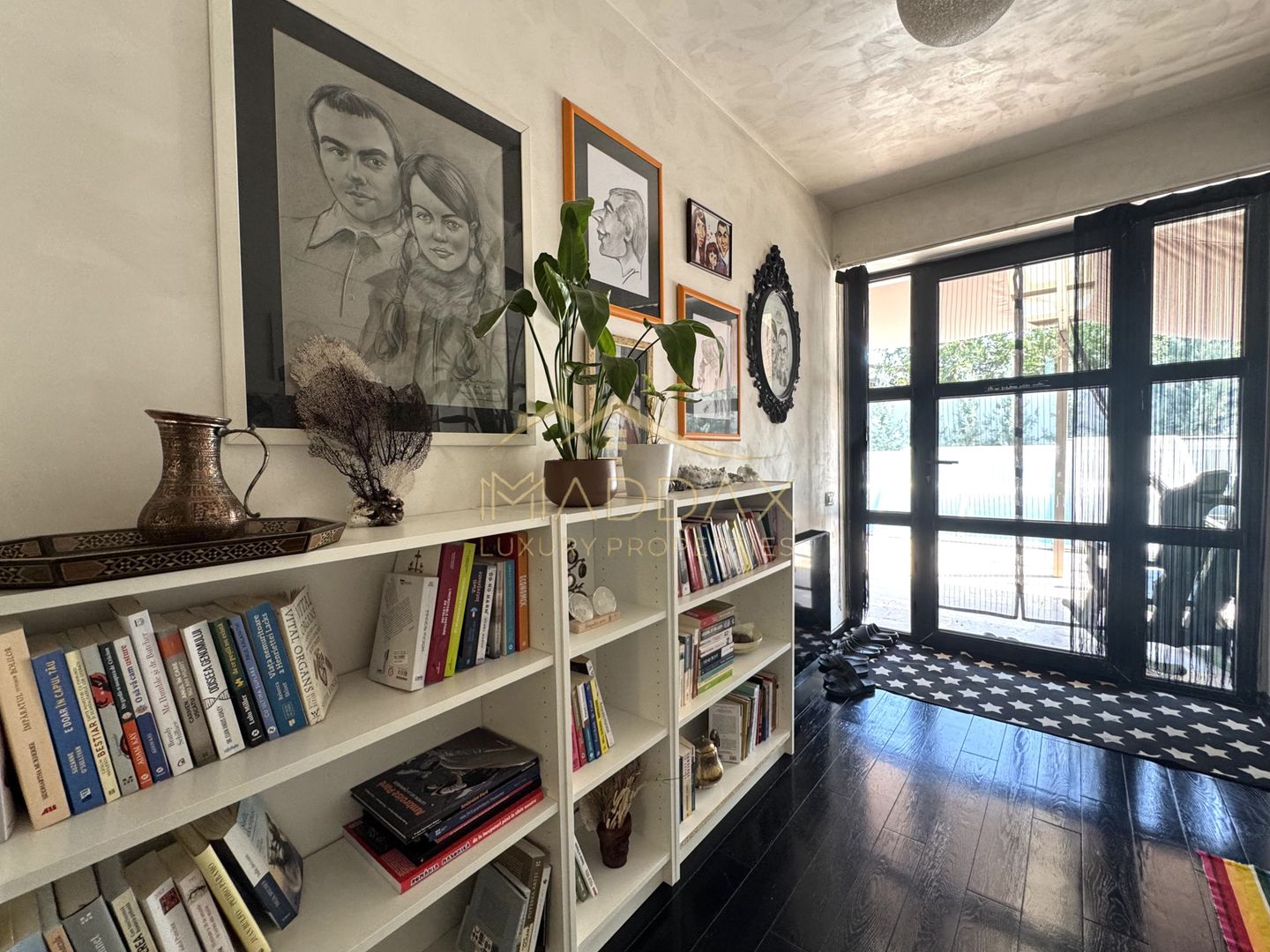 Vila cu 5 camere *344mp* + 400mp Teren // Zona Bucurestii Noi - Poză 12