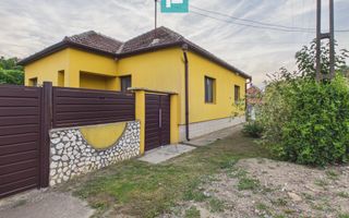 Casă cu 4 camere și teren de 5538 mp în Macea - Poză 1