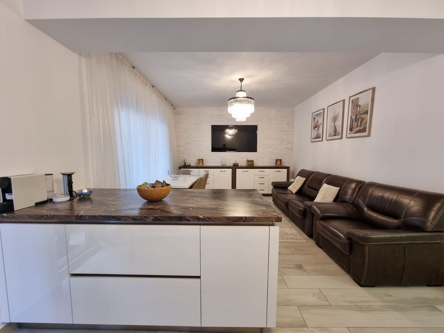 Apartament modern 3 camere  Marina Surf Rezidence vedere lac si mare - Poză 2