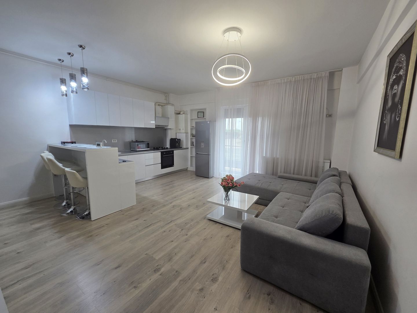 Apartament 2 camere si loc de parcare - Poză 3