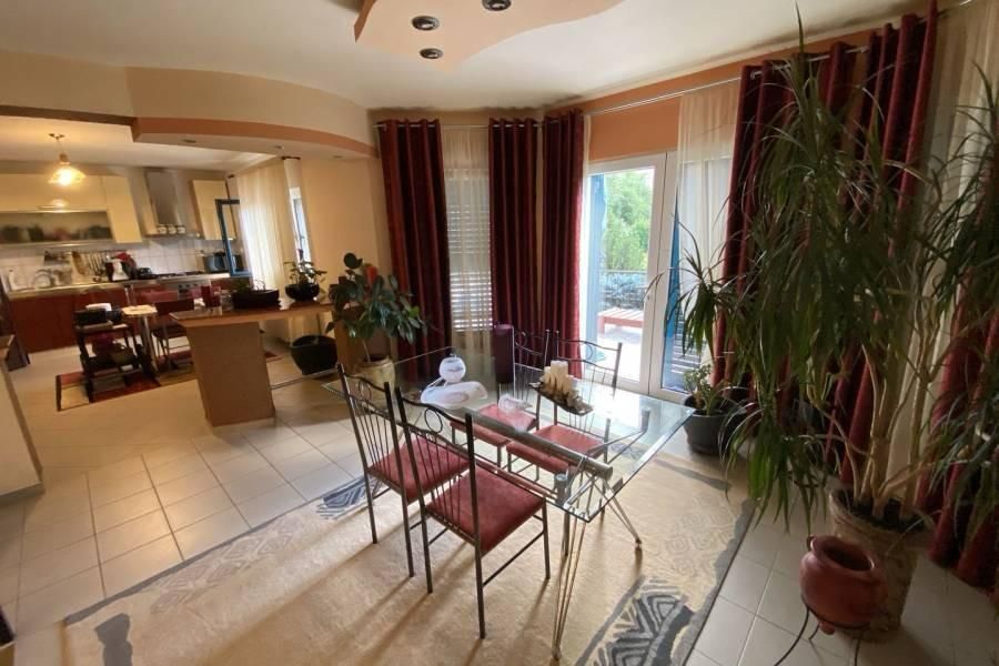 🏡 Casa individuala. Mobilata si utilata. Piscina exterioara.✨ - Poză 7