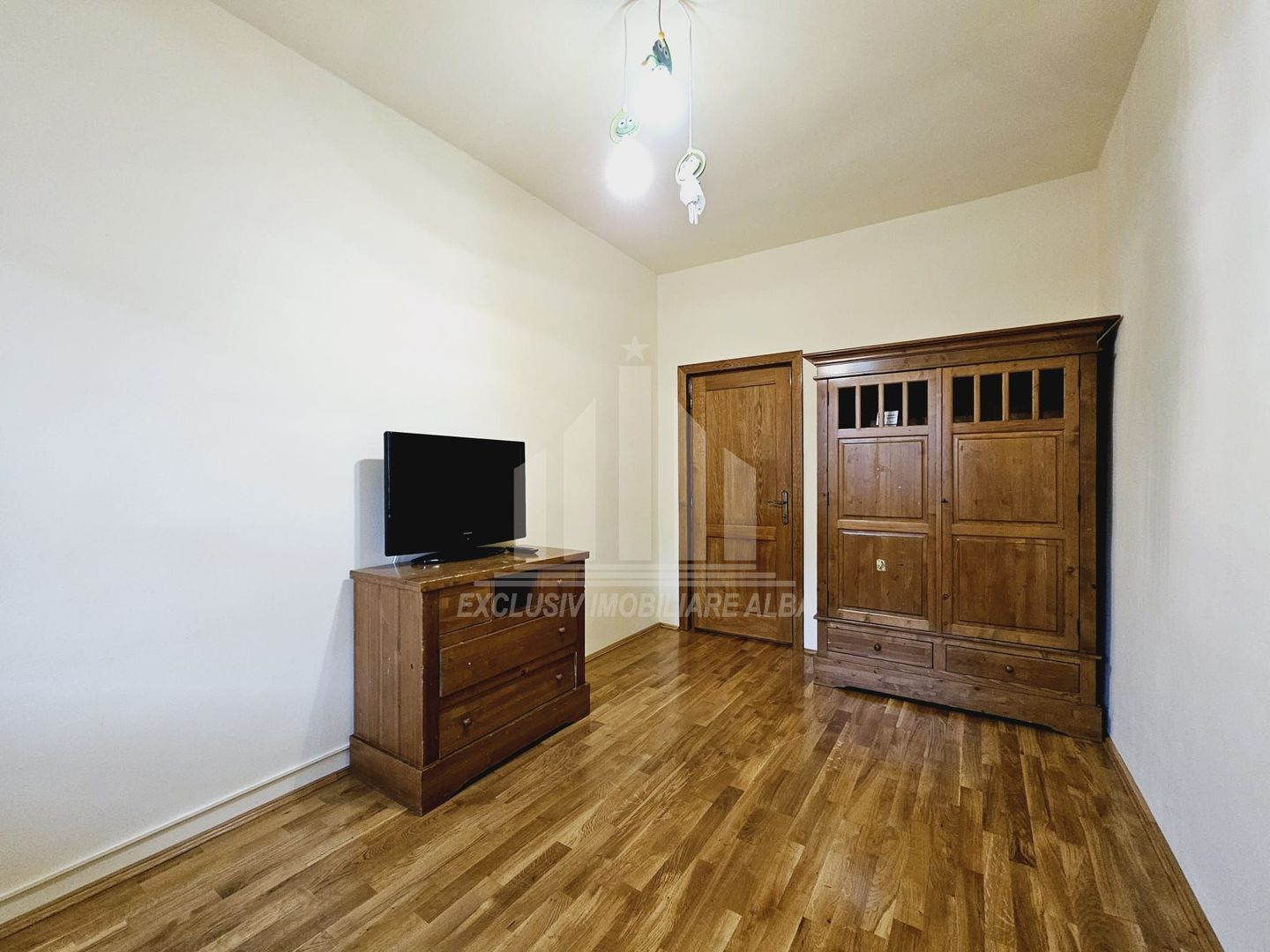 Apartament cu 3 camere decomandate, Cetate - Poză 6