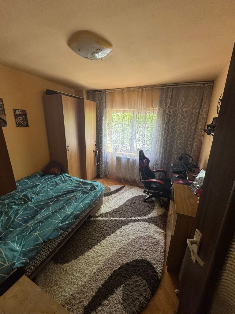 BRASADAS vinde ap 3 cam in Micro 16 etaj 2/4. - Poză 2