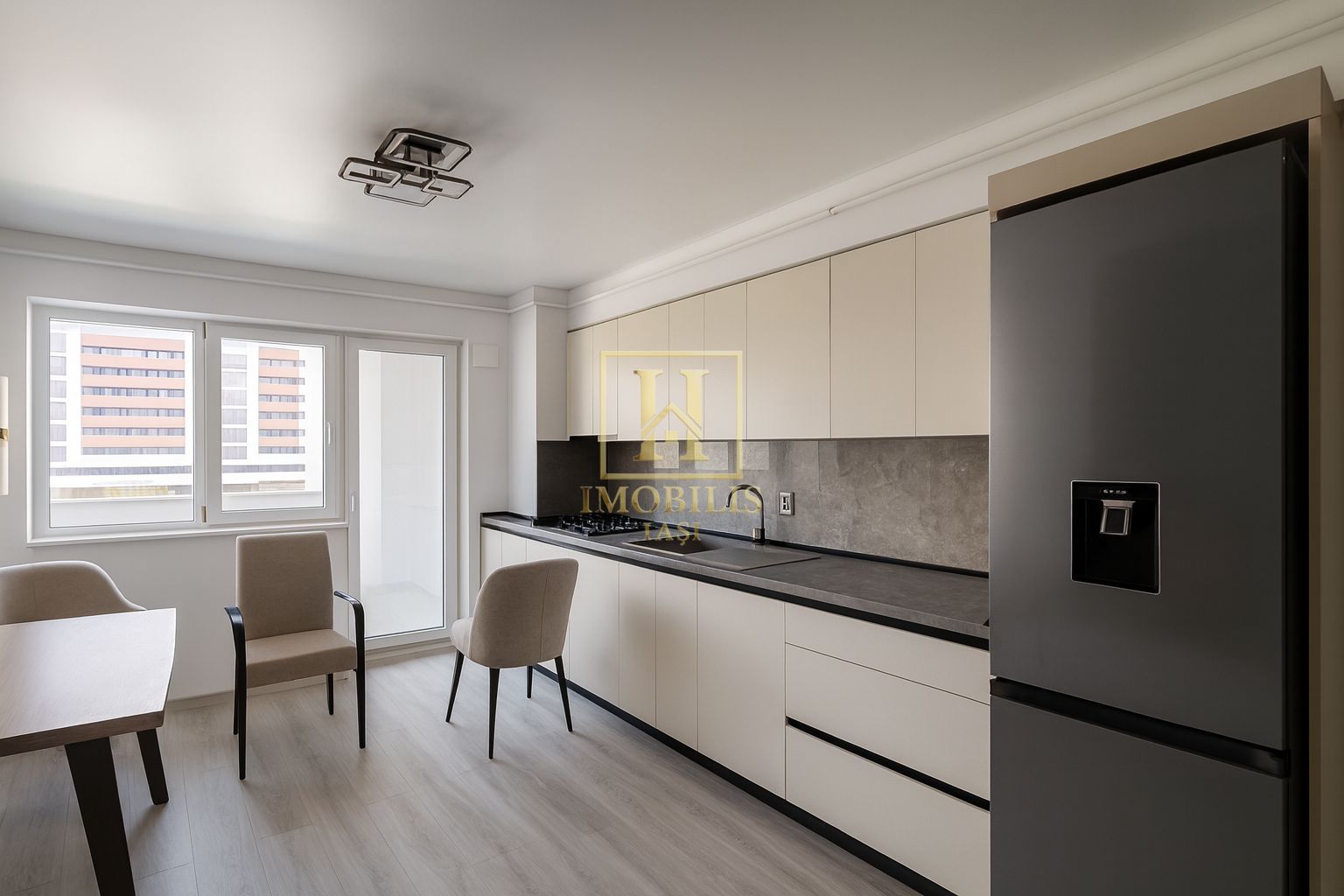 Apartament 2 camere 64 mp Copou 117300 euro - Poză 2