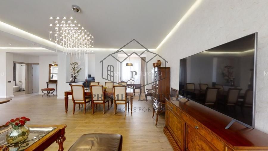 VILA INDIVIDUALA CU JACUZZI SI GRADINA SPATIOASA IN ZONA PIPERA - Poză 1