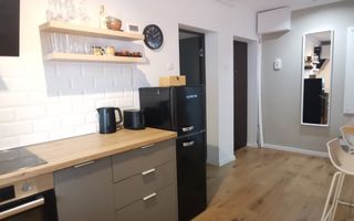 apartament 3 camere inchirier pe strada Gruia - Poză 1