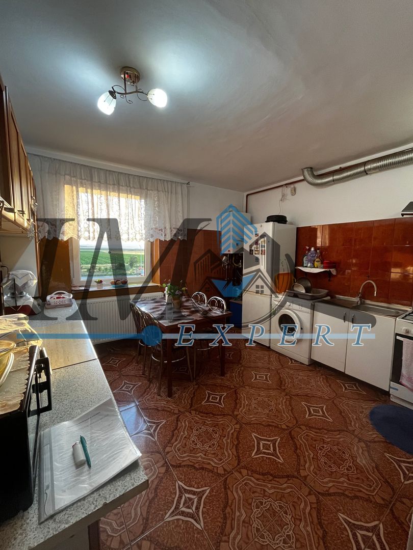 Apartament cu 3 camere de vânzare la etajul 2 in Sebeș - Poză 4