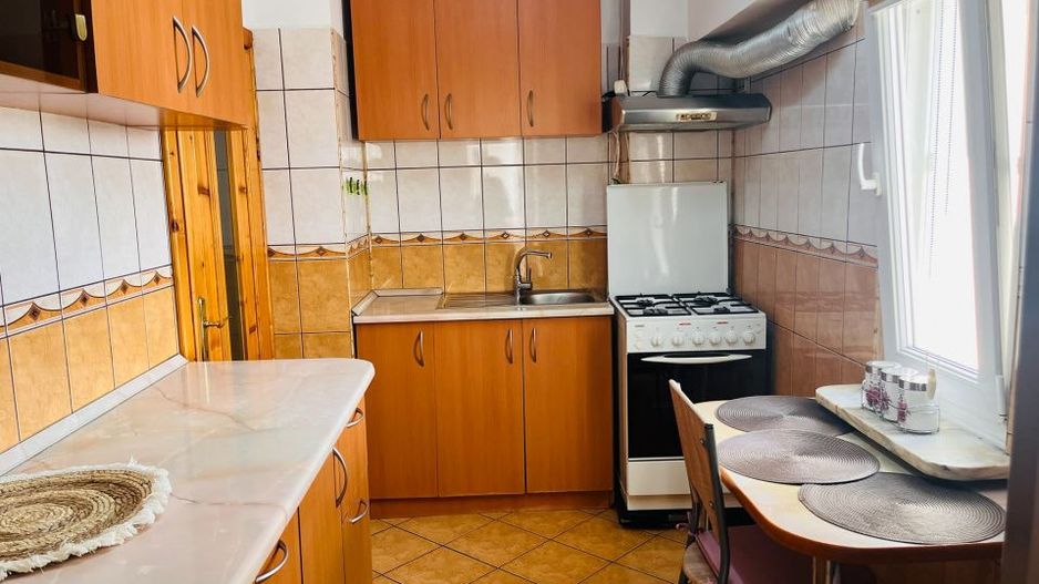 Apartament ultracentral, 3 camere, cu priveliste impresionanta, langa Mercur - Poză 7