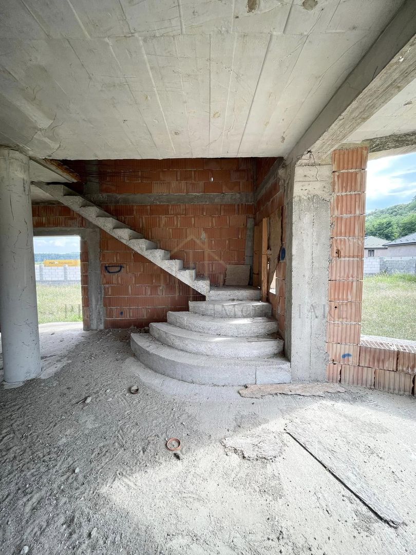 Casa Cartier Andrasesti - la rosu - Poză 6