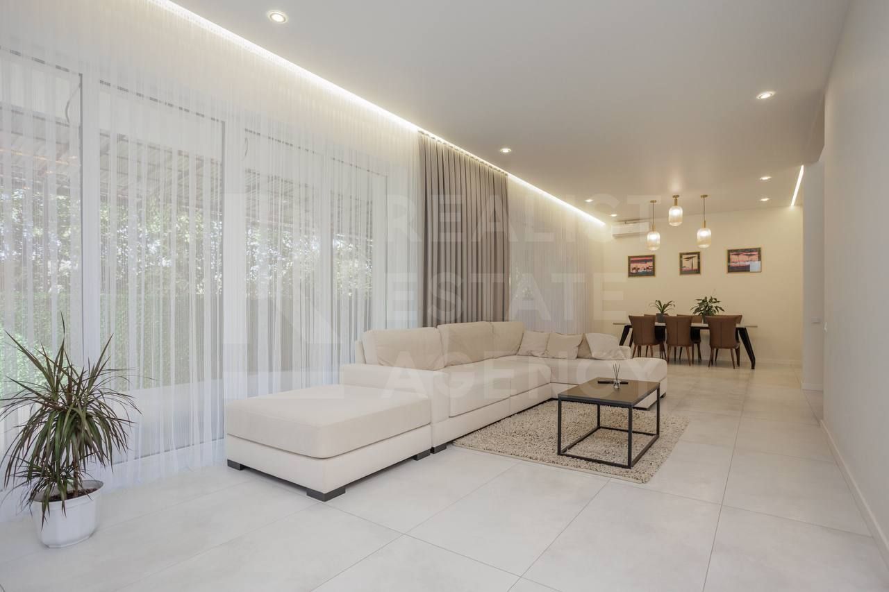 Vânzare, casă modernă 2 nivele, 200 mp + 5 ari șos. Hîncești, Centru - Poză 10