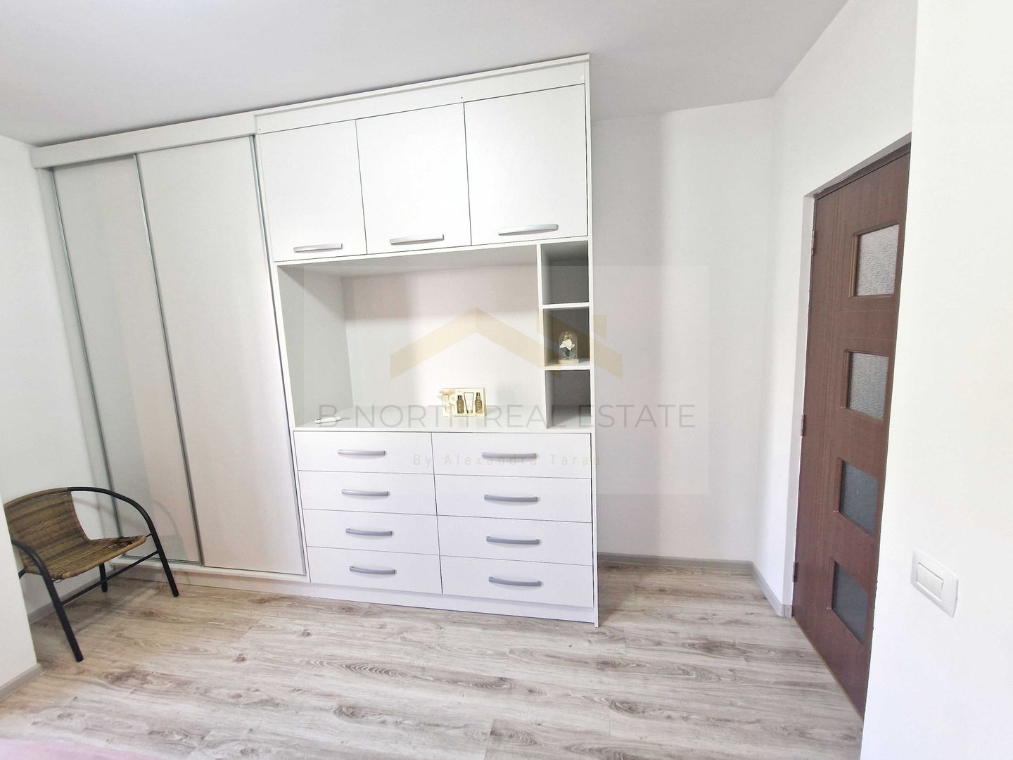 Apartament 2 camere de închiriat | Prima închiriere | Loc de parcare inclus - Poză 2