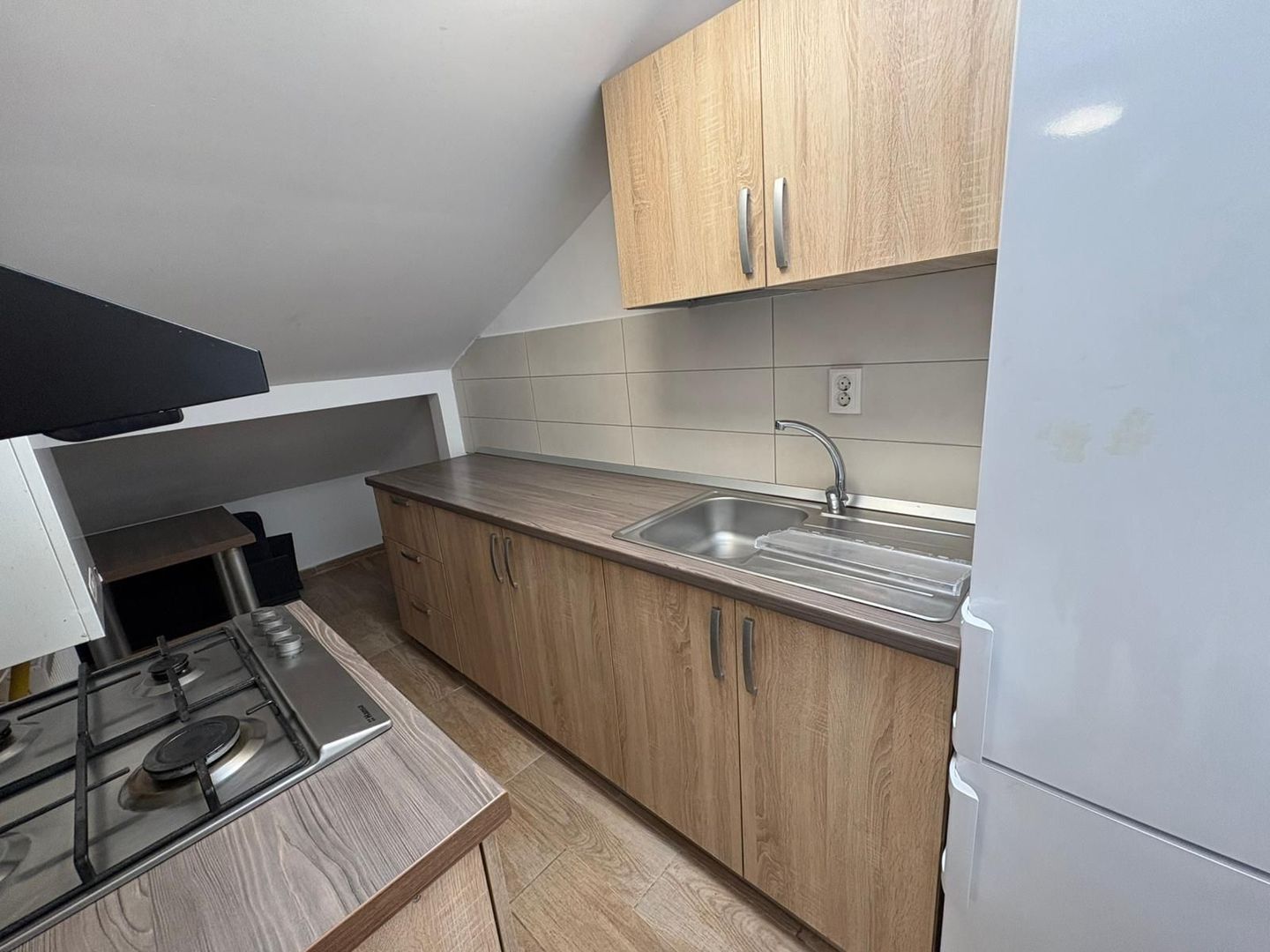 GARSONIERA POPESTI-LEORDENI, BUCATARIE INCHISA, BLOC NOU, CENTRALA - Poză 6