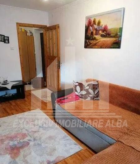 Apartament 2 camere decomandate | 37mp | Etaj 3 | Cetate - Poză 3