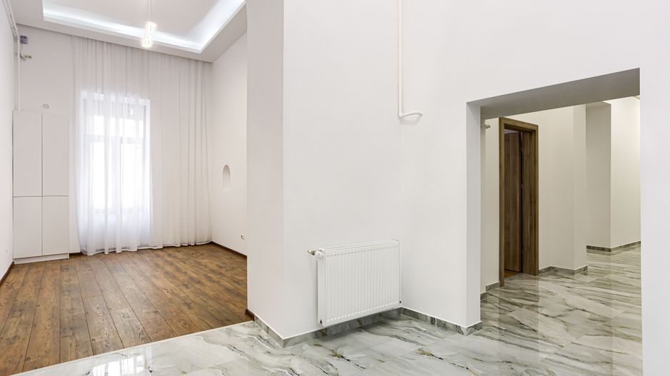 Apartament cu 3 camere zonă Ultracentrală etaj 1 - Poză 2