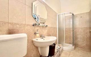 Birou renovat situat in Piata Unirii - Tribunal - Poză 8