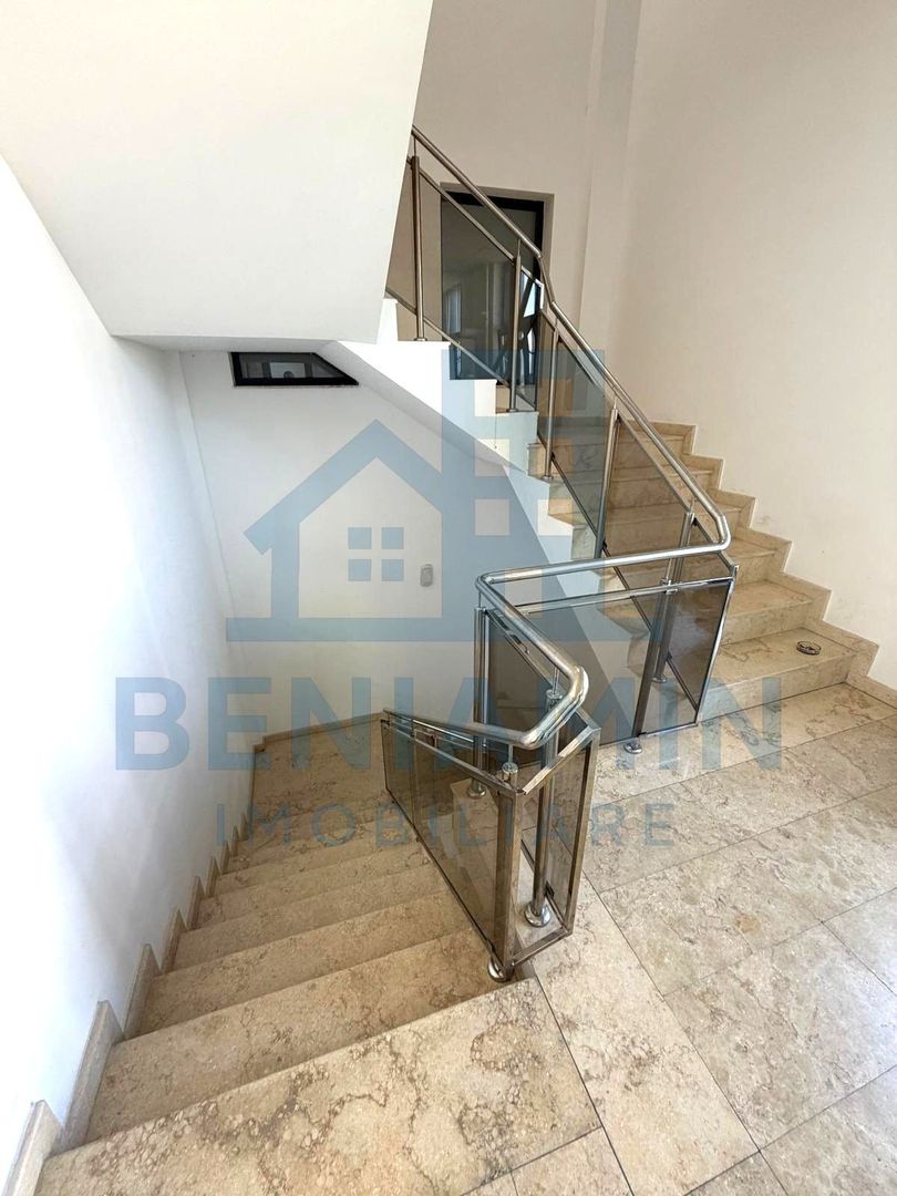 Spatiu comercial pe Bulevardul Decebal - Rovine - Helmat 100mp - Poză 7