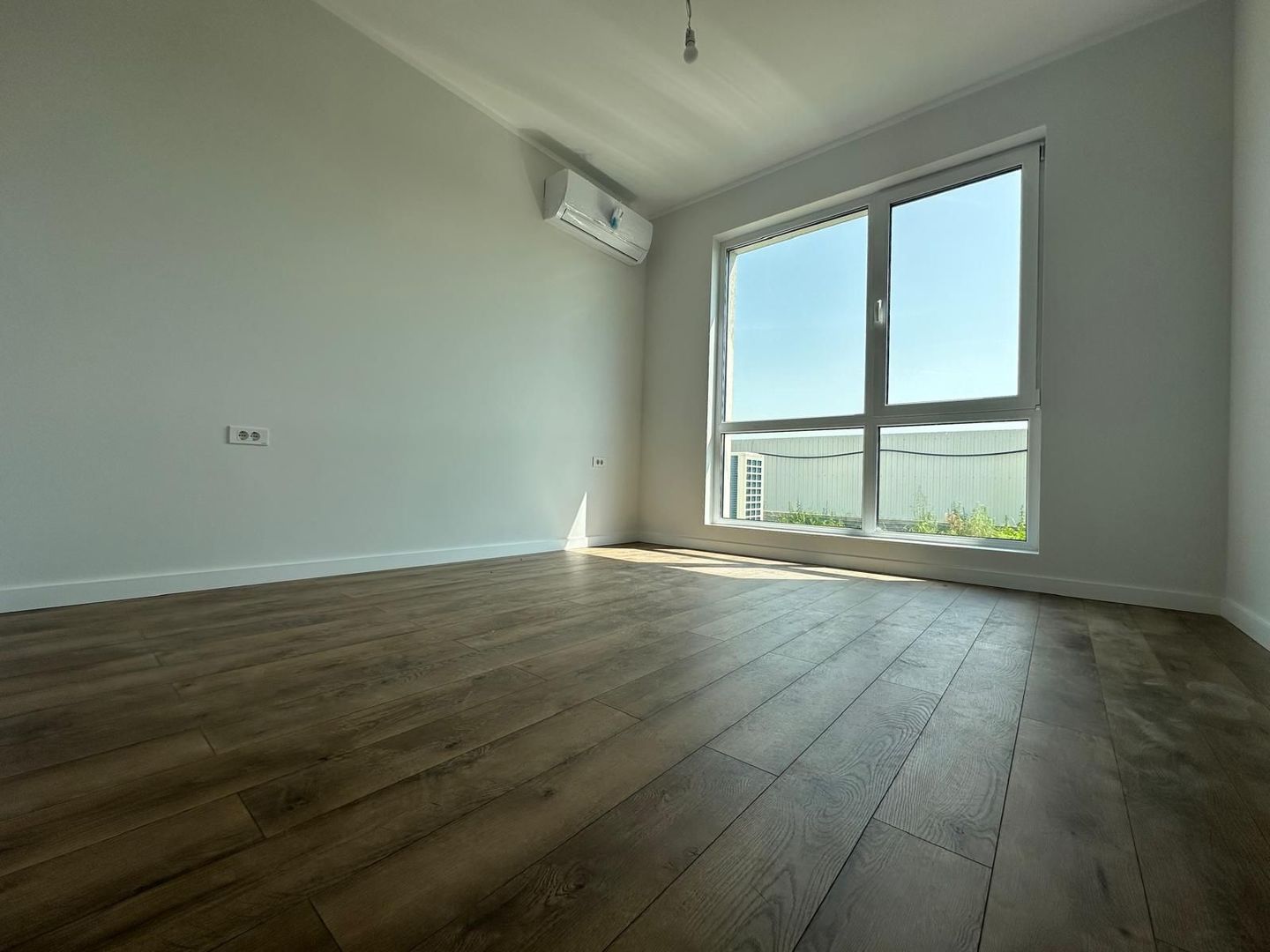 Birou Vanzari/COMISION 0% - Individuale Parter/ 400 mp Teren - Poză 3