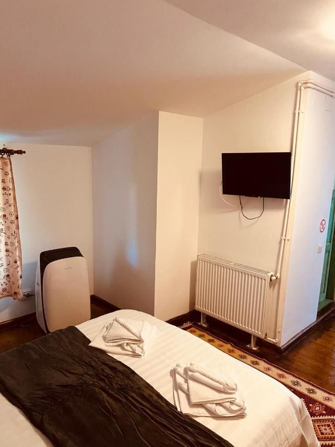 AFACERE PENSIUNE CU 8 CAMERE DE ÎNCHIRIAT - ZONA BĂNEASA - Poză 4