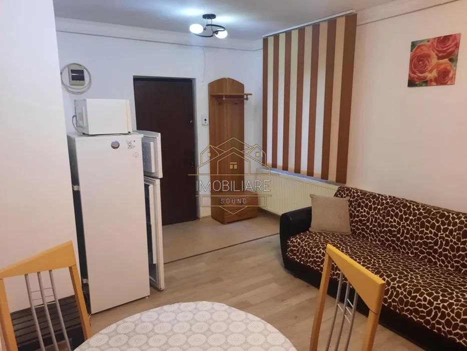 Apartament cu 3 camere de închiriat în zona Centrală - Poză 5