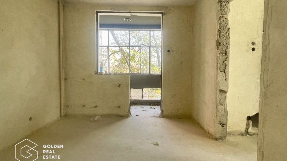 Apartament 3 camere, 2 bai, 2 balcoane, pregatit pentru renovare,  Zona Titan - Poză 2