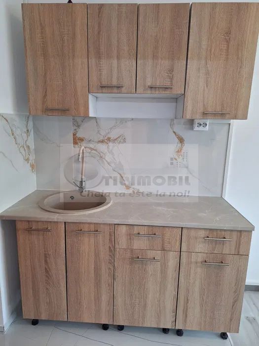 Camera de camin - Renovat - str. Mihail Sturza - 31.500 euro ! - Poză 3