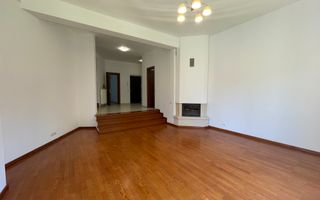 VILA CU 5 DORMITOARE IN COMPLEX REZIDENTIAL - Poză 1