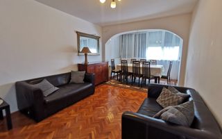 De închiriat apartament cu 4 camere, Bd. Decebal - Poză 1