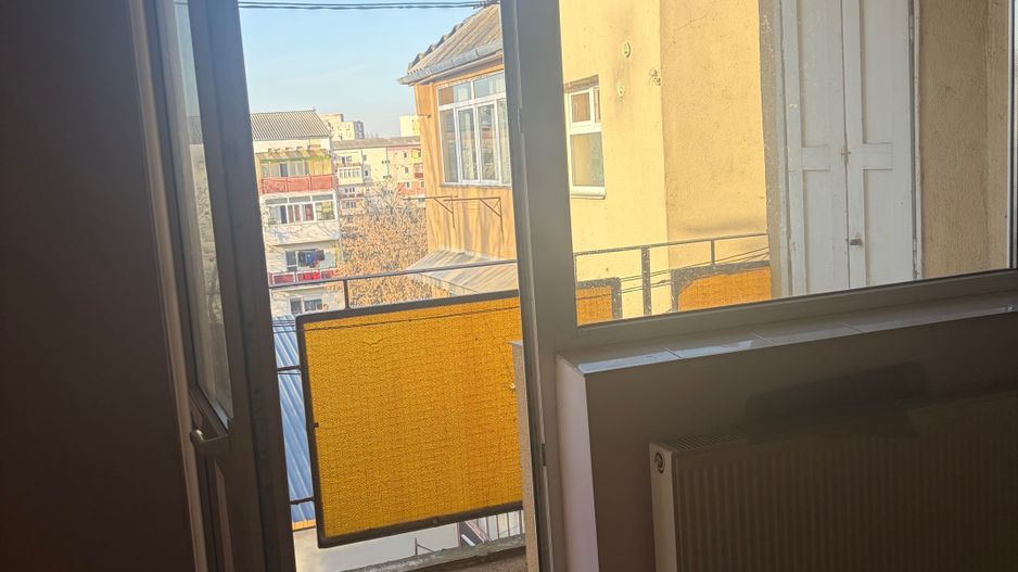 BRASADAS vinde ap 3 cam etaj 4/4 in Micro 16. - Poză 6