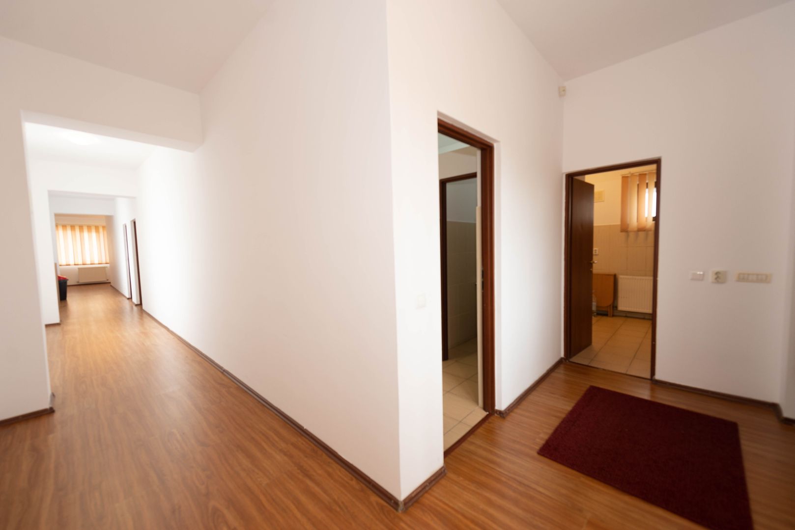 Spatiu de birouri stradal, 148mp de inchiriat în zona Soseaua Chitilei - Poză 8