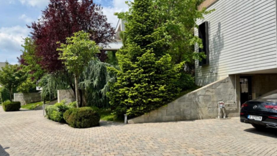 Refined Luxury Residence | Exclusive Villa with Private Spa - Poză 32