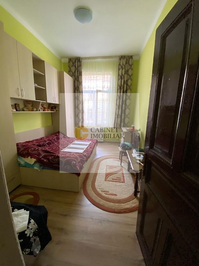 4 camere in vila   | Blvrd M. Kogalniceanu  | 140 mp - Poză 3