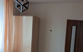 Apartament într-un bloc modern, priveliște deosebită. - Poză 4