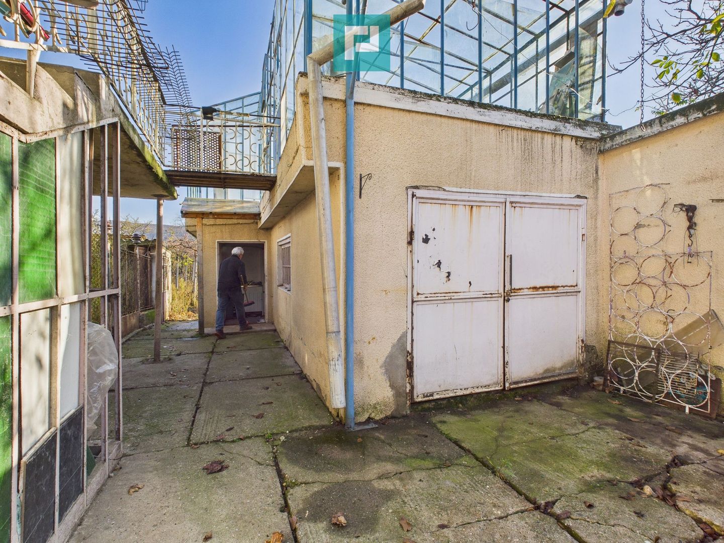 Casă+spaţiu comercial în Ghioroc, vânzare în rate - Poză 15