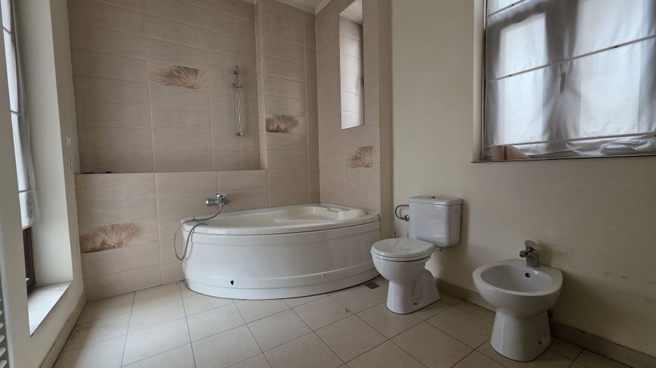 Apartament 4 camere de inchirat Armenasca Romana - Poză 11