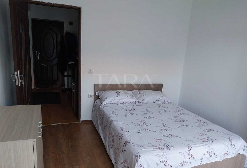 Apartament decomandat – etaj 2, compartimentare practică. - Poză 3