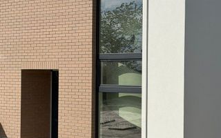 Casă modernă, 5 camere, vedere spre vii și oraș, grădină 640 mp, zona Barnova – Bucium - Poză 2