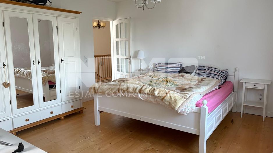 CASĂ TIP DUPLEX | ÎNTR-O ZONĂ LINIȘTITĂ | 6 CAMERE | RĂDĂUȚI - Poză 1