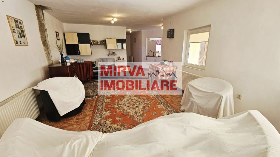 Casă 5 camere + teren generos 1700 mp – Ariceștii Rahtivani - Poză 15