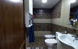 Apartament central la demisol înalt - Poză 14