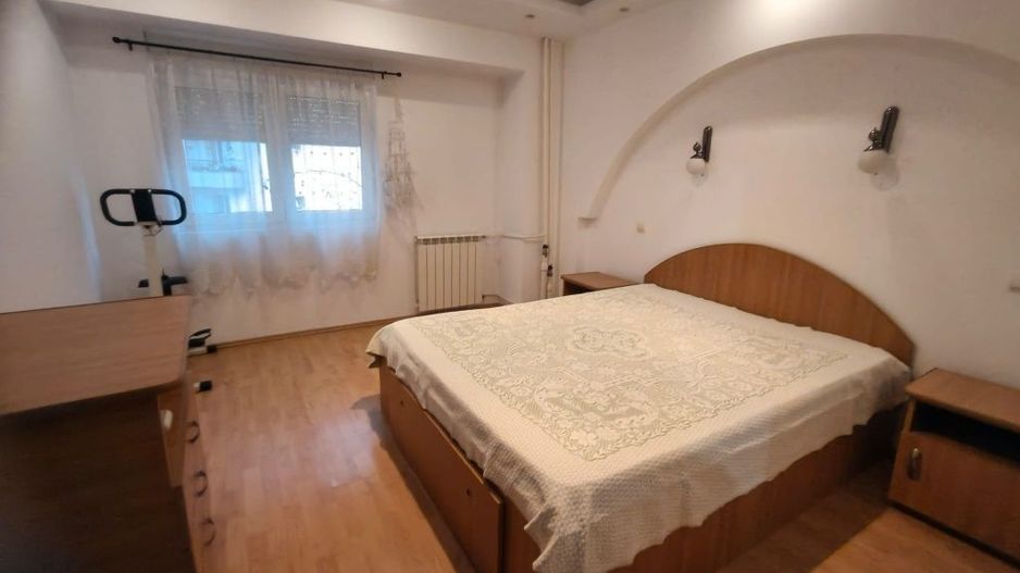 Închiriez apartament 2 camere, Nerva Traian, spațios - Poză 3