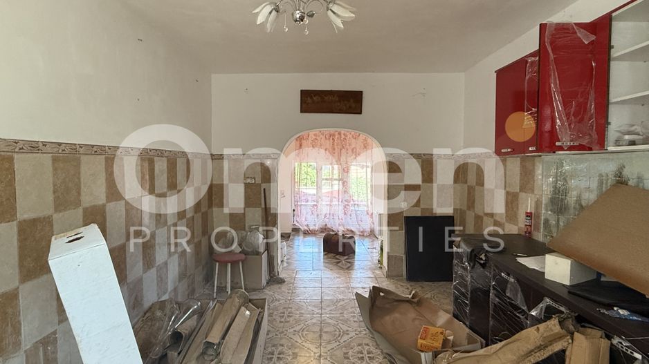 Casa de vanzare Grosi D+P+M 300 mp + teren 6 ari - Poză 6