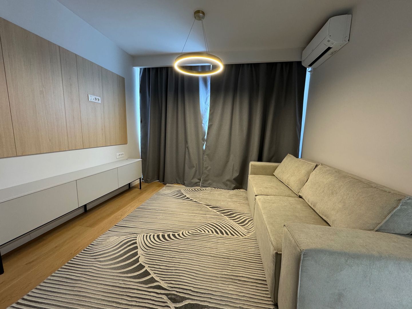 Apartament de închiriat – 2 camere, renovat, vedere panoramică - Poză 2