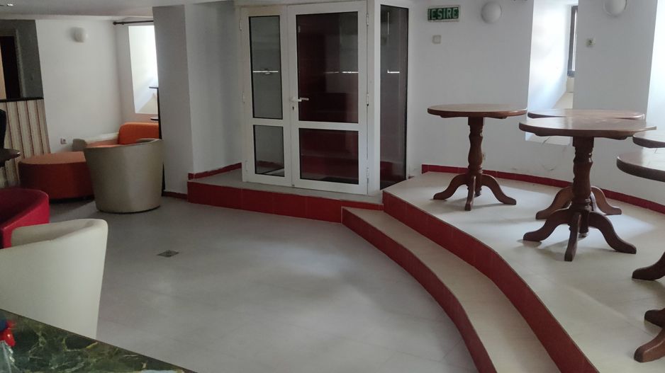 IDEAL PENTRU SALON INFRUMUSETARE / RESTAURANT/BAR/GRADINITE - Poză 10