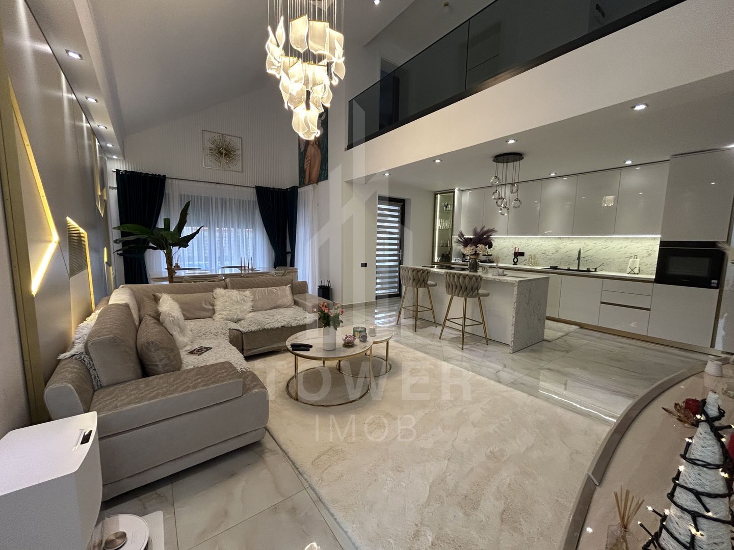 Casă de vânzare în Mediaș | Piscină | Panouri Fotovoltaice - Poză 2